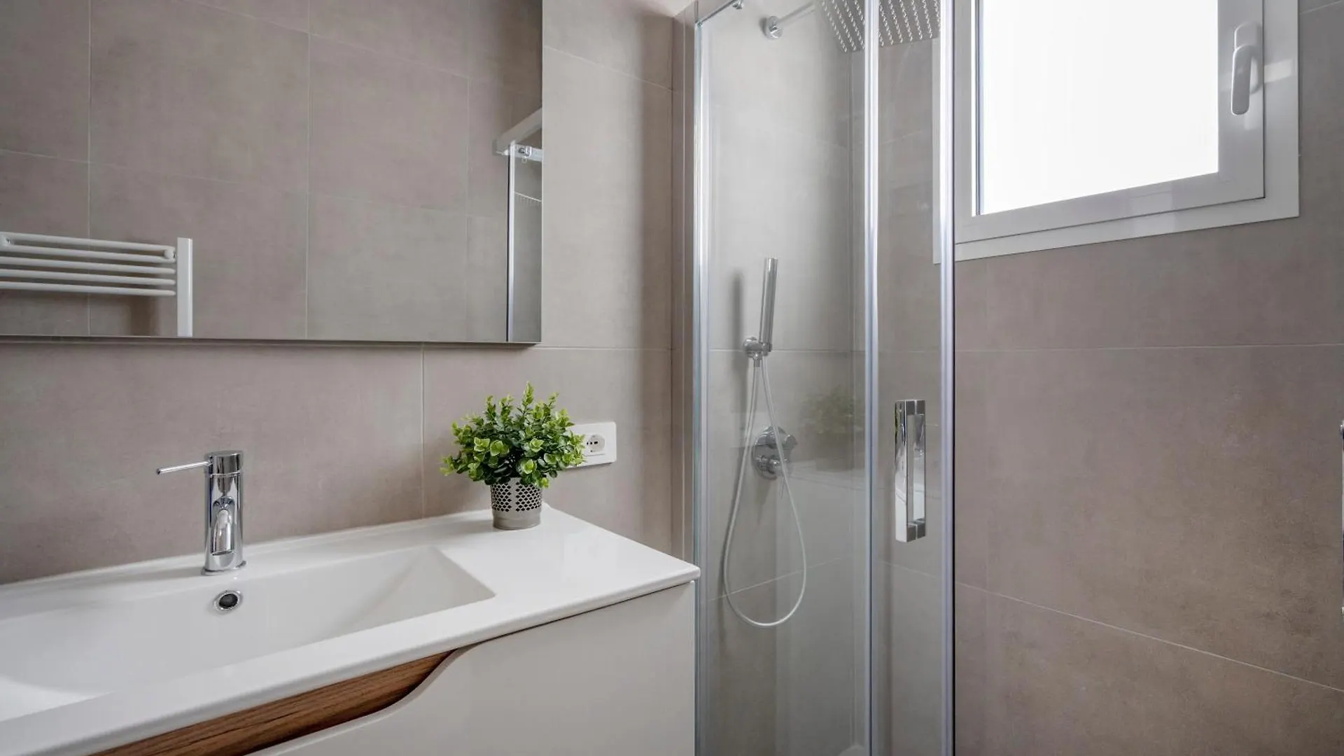 Melo Modern Apartment باري